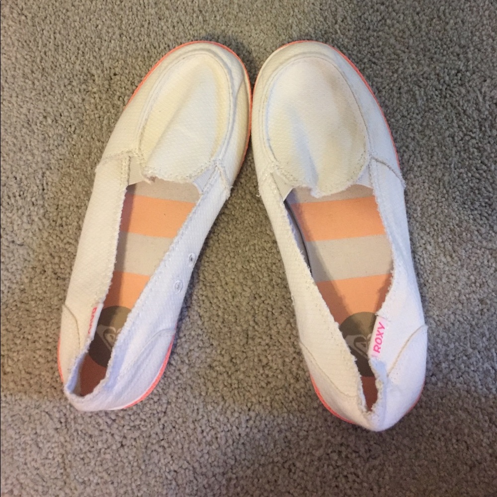 NEW Roxy slip on shoes