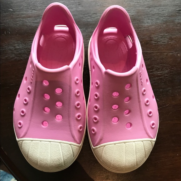 crocs shoes pink slip on sneaker toddler size 7 poshmark crocs toddler size
