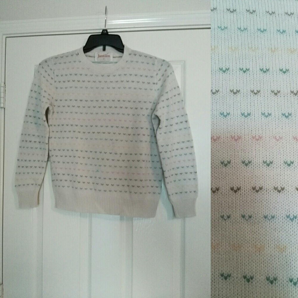 🚫DONATING SOON🚫 Jantzen Rainbow Heart Sweater