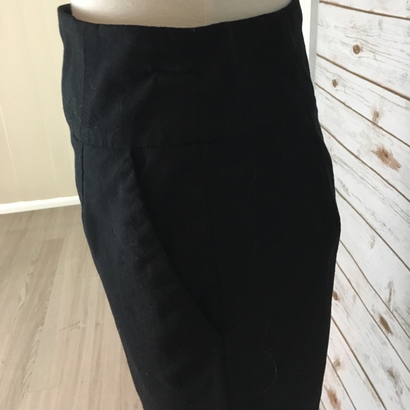 • Banana Republic Black Skirt • - Picture 2 of 4