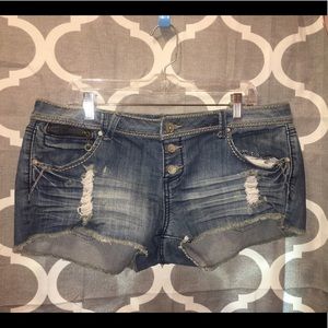 Almost Famous size 15 jean shorts
