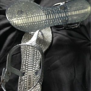 Size 8 Steve Madden sandal