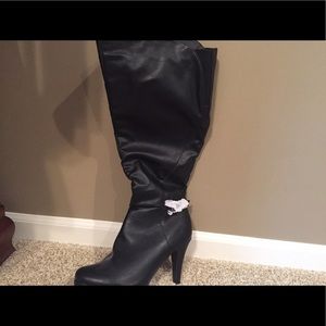 Top Moda High Heeled Black Boots Wide Calf