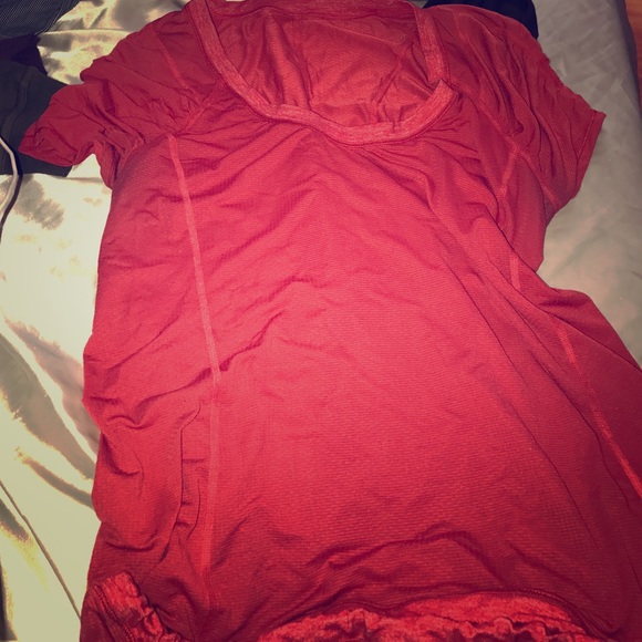lululemon athletica Tops - 🚫🚫sold🚫🚫 t