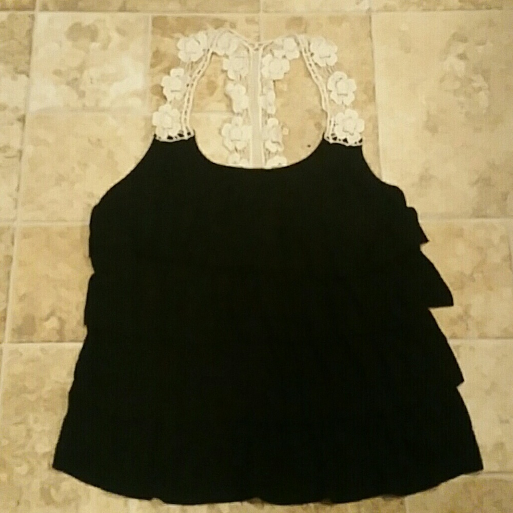 Sale Women's Black Top from Papaya Size Large