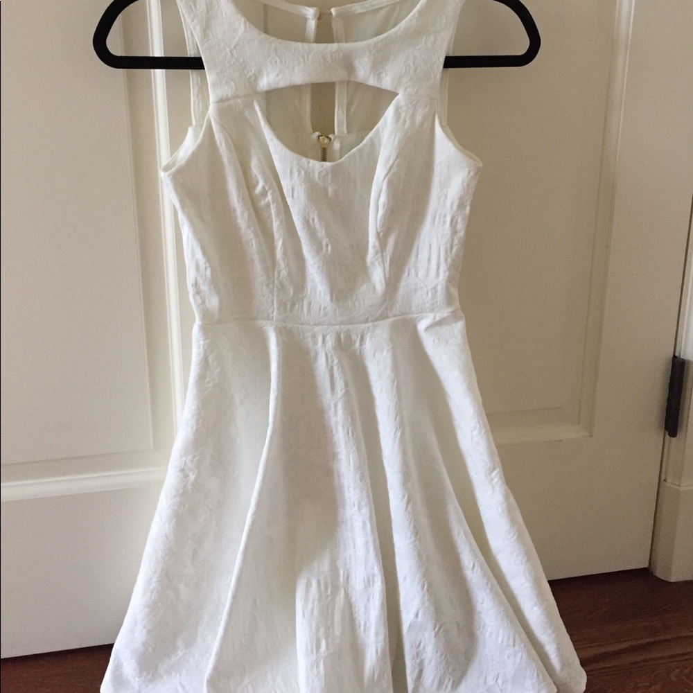 •SALE• Short white dress
