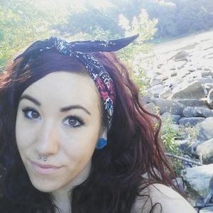 Meet your Posher, Corinne