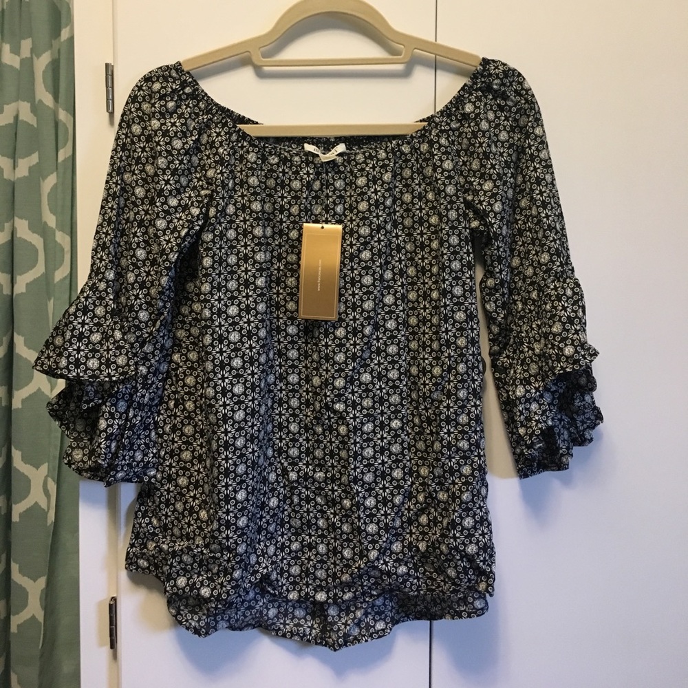 Black and white floral top