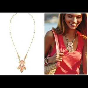 Stella & Dot Hibiscus Necklace