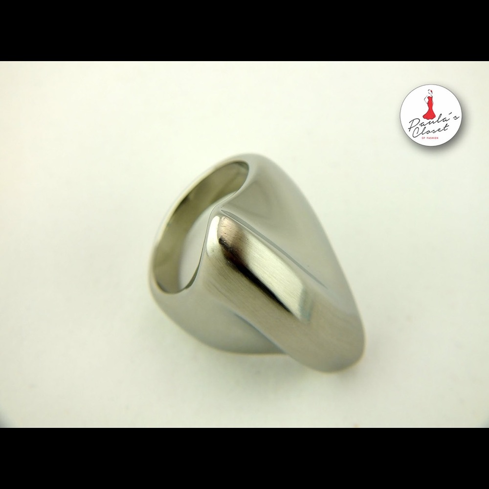 ❤️Stainless Steel  Woman's Ring size 9 ❤️