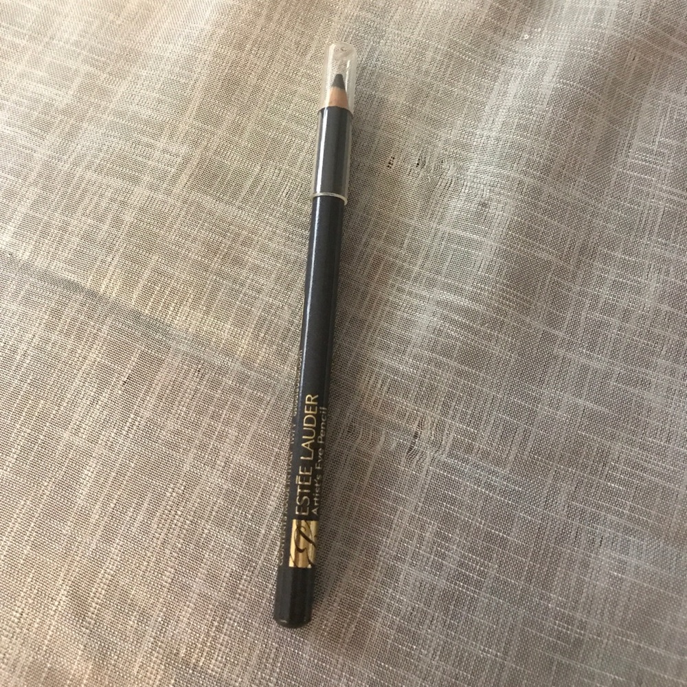 Eestee Lauder eyeliner