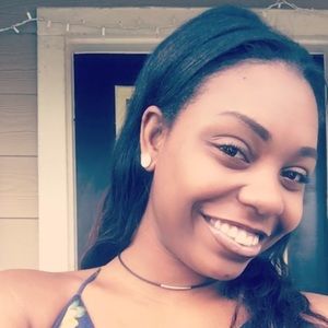 Meet your Posher, Ashlie