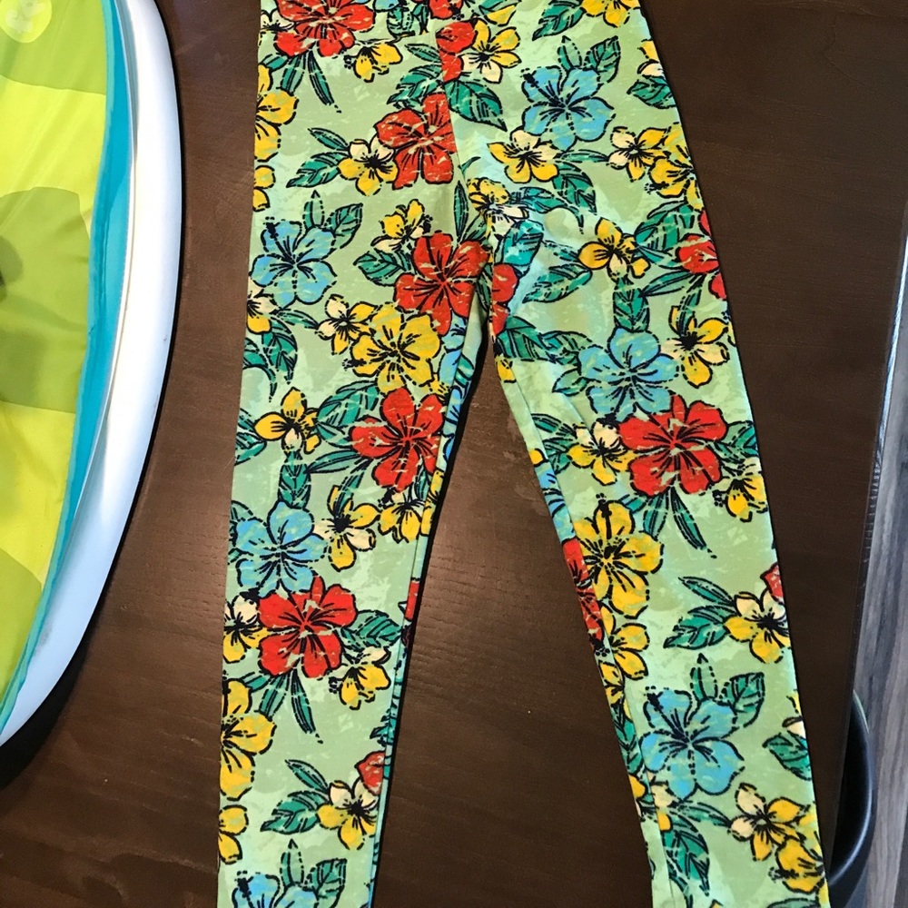 LuLaRoe kids S/M leggings