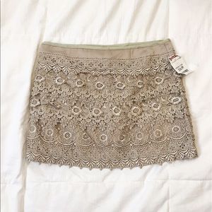 Lace mini skirt