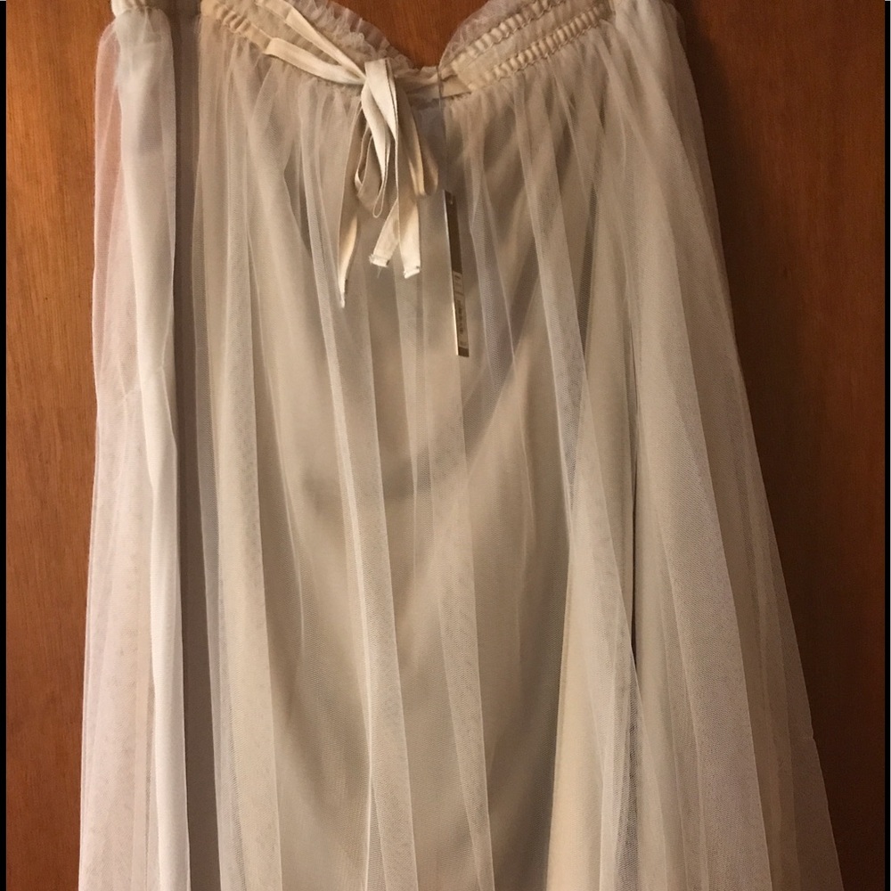 Lauren Conrad Champagne Tulle Skirt