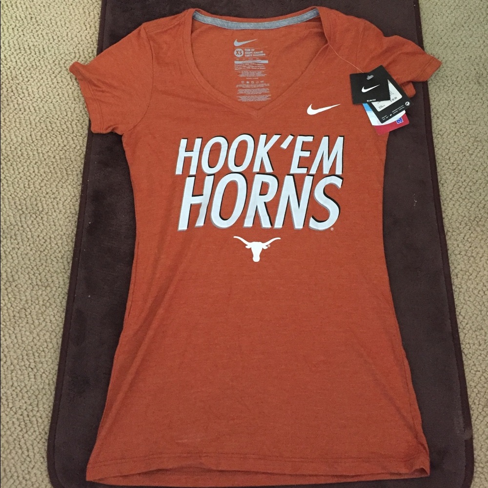 NWOT Nike collegiate licensed product