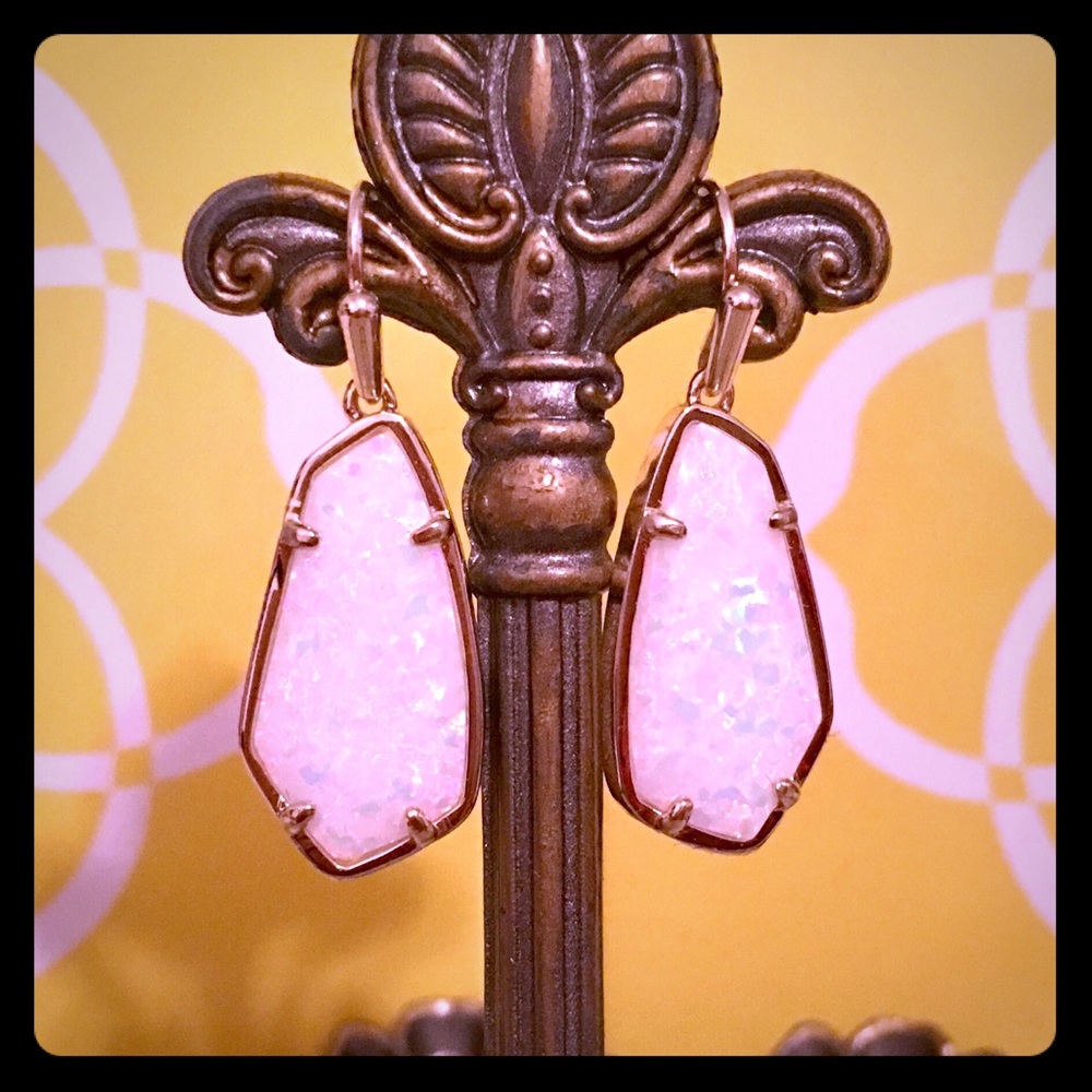 SOLD! Kendra Scott Camelia Gold White Kyocera Opal