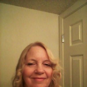 Meet your Posher, Elaine