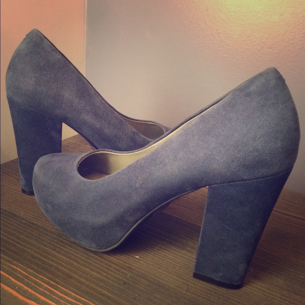 Me Too Leeanna blue suede platform heels sz7.5