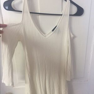 White ribbed cold shoulder top