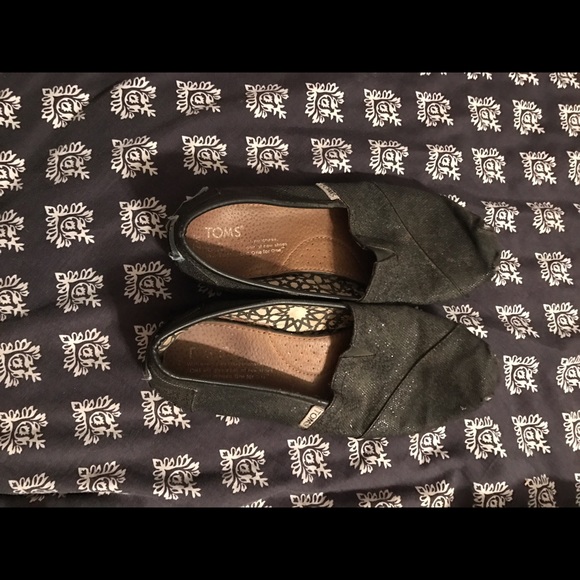 Black sparkly toms. Signs of wear - Picture 1 of 2