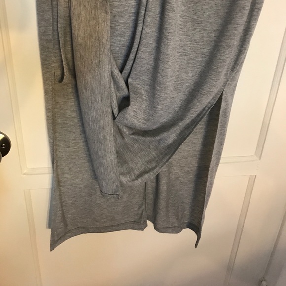 Grey front cut-out T-shirt dress - Picture 2 of 7