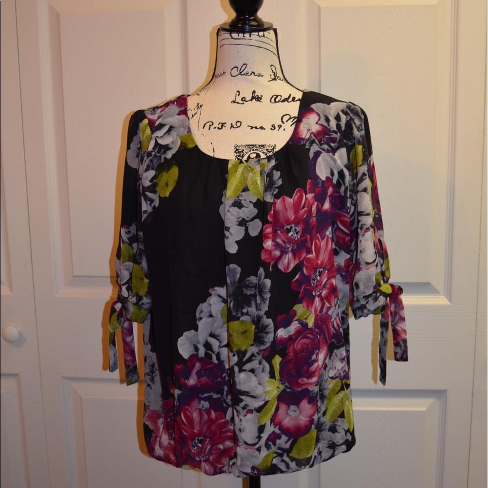 Maurice's Floral Print Blouse Size Large