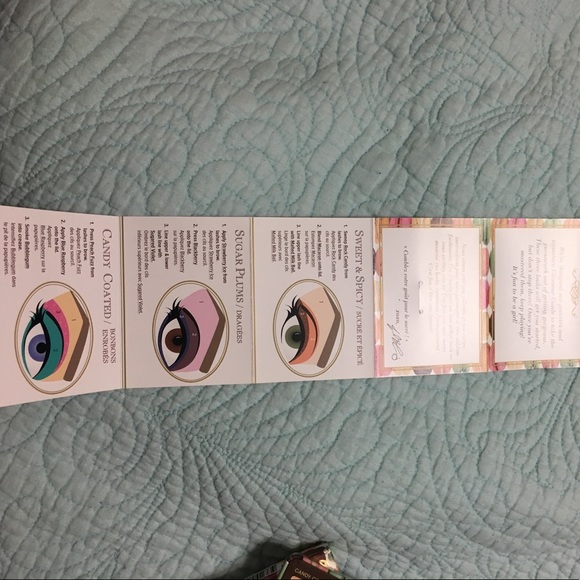 Too faced sugar pop eye shadow palette - Picture 3 of 3