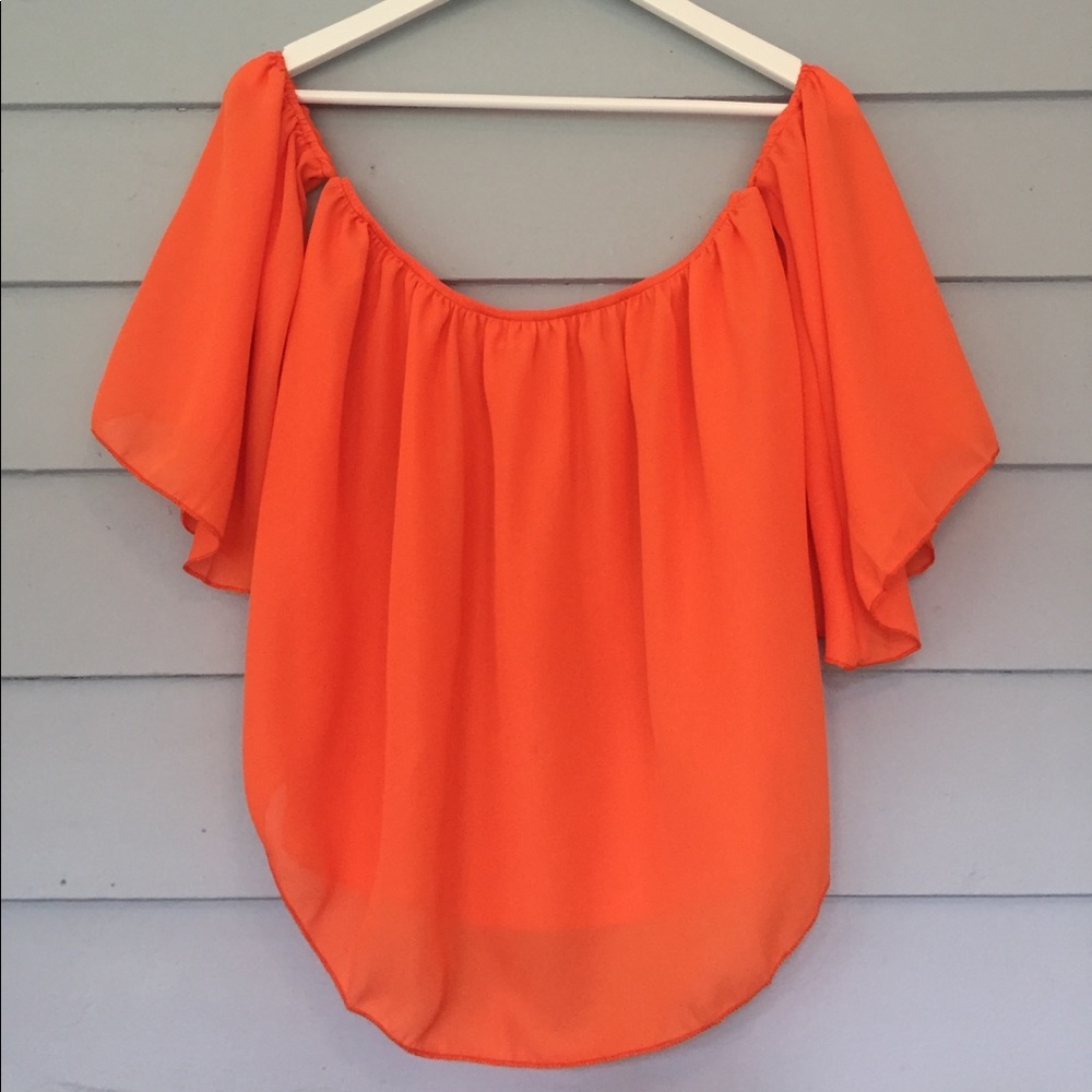 ✨Sz S & L✨ Off the Shoulder Blouse - Picture 3 of 4