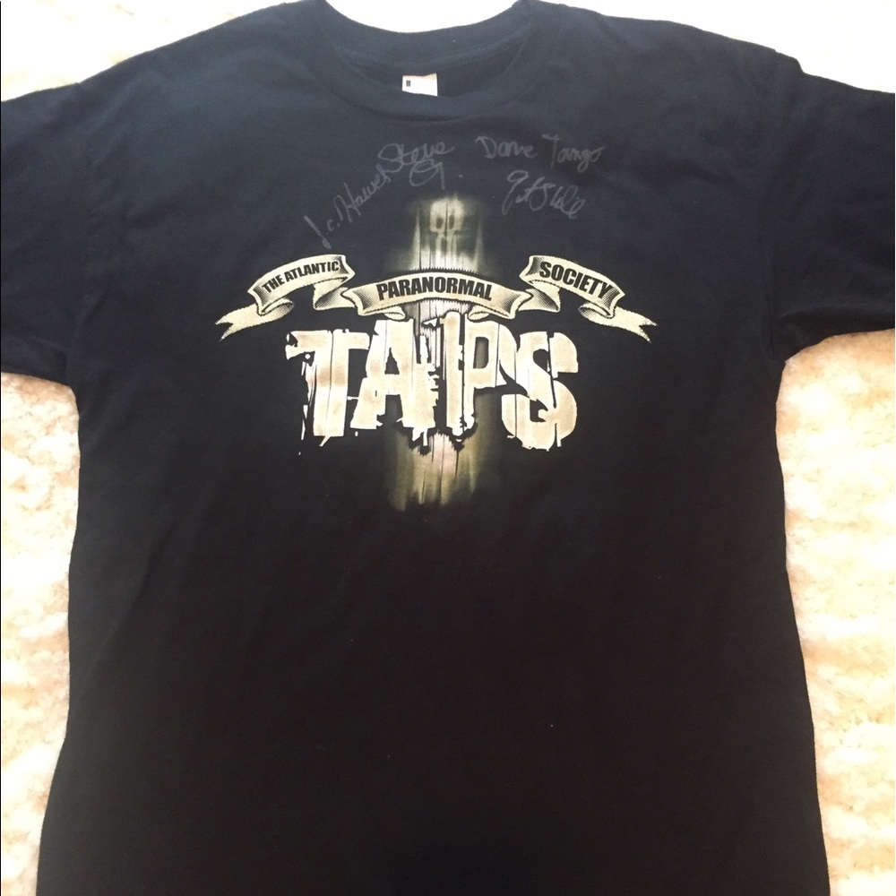 Ghost Hunters T.A.P.S signed tee