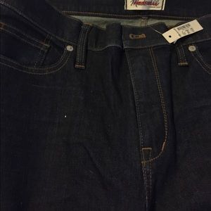 High riser 32. Has stretch Never Worn!!