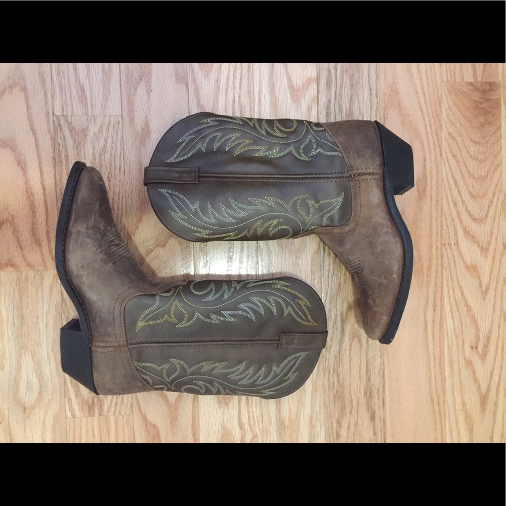 Authentic *NEVER WORN* Laredo cowgirl boots