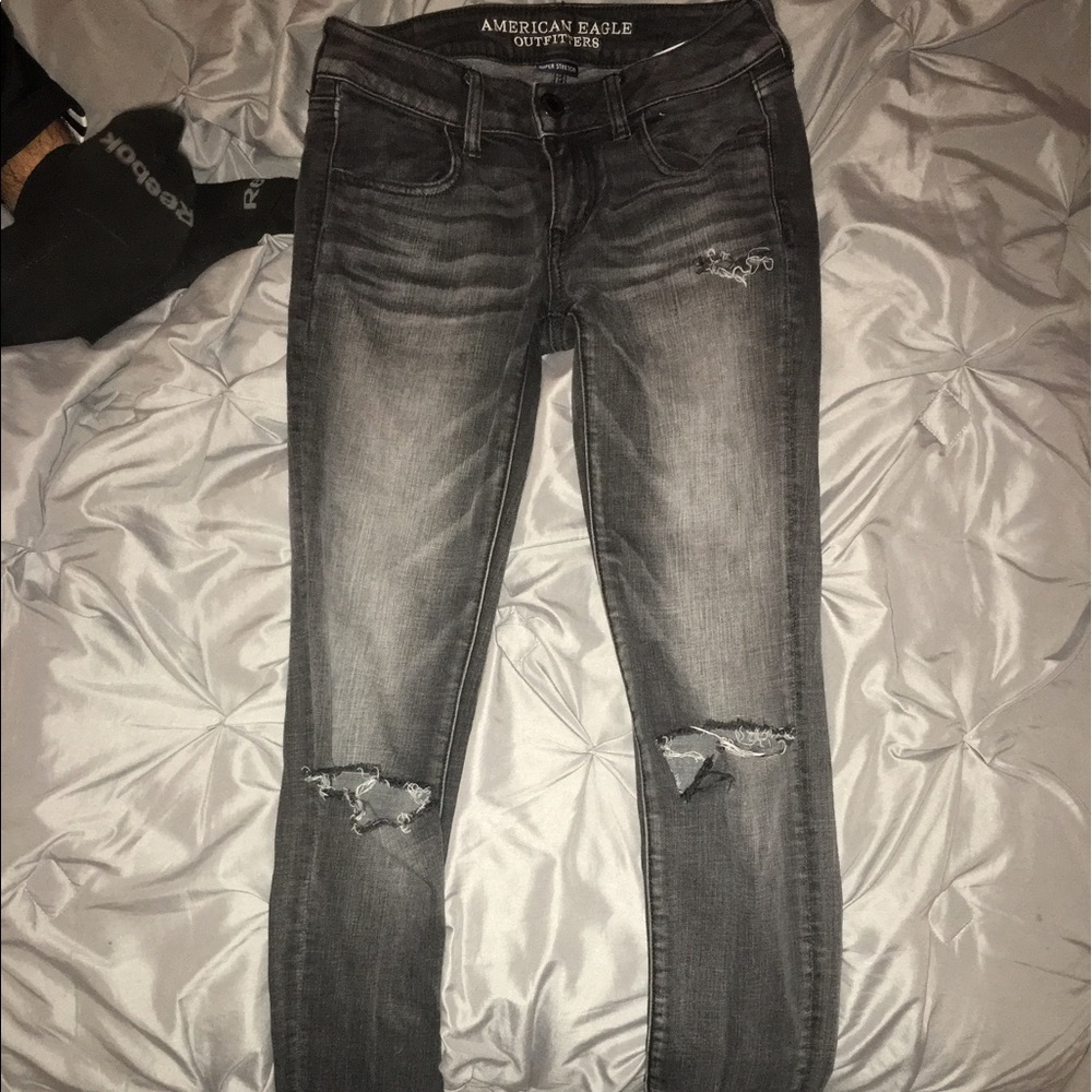 black american eagle skinny jeans