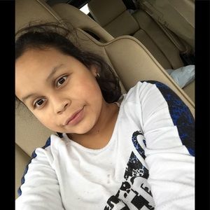 Meet your Posher, Lesly