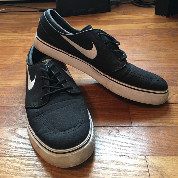 Nike Other - Black Nike Janoskis
