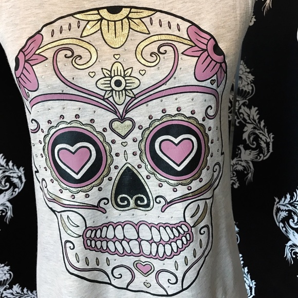 🍀 NWT! Gorgeous Sparkly Sugar Skull Tank! - Picture 4 of 8