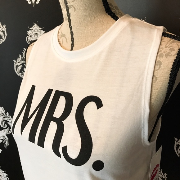 🍀 NWT! Mrs. White Tank! - Picture 4 of 5