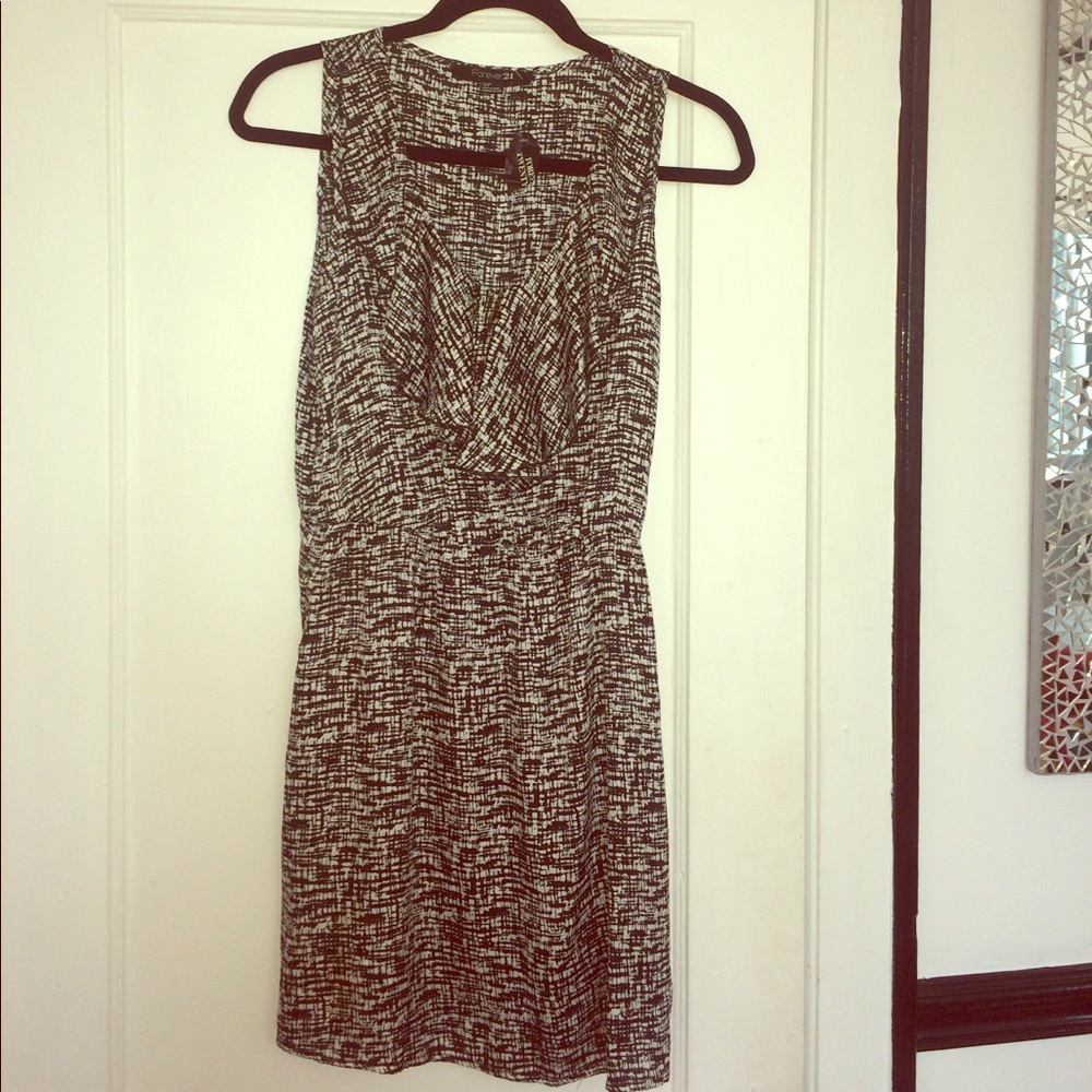 Forever 21 black and white ruffle dress