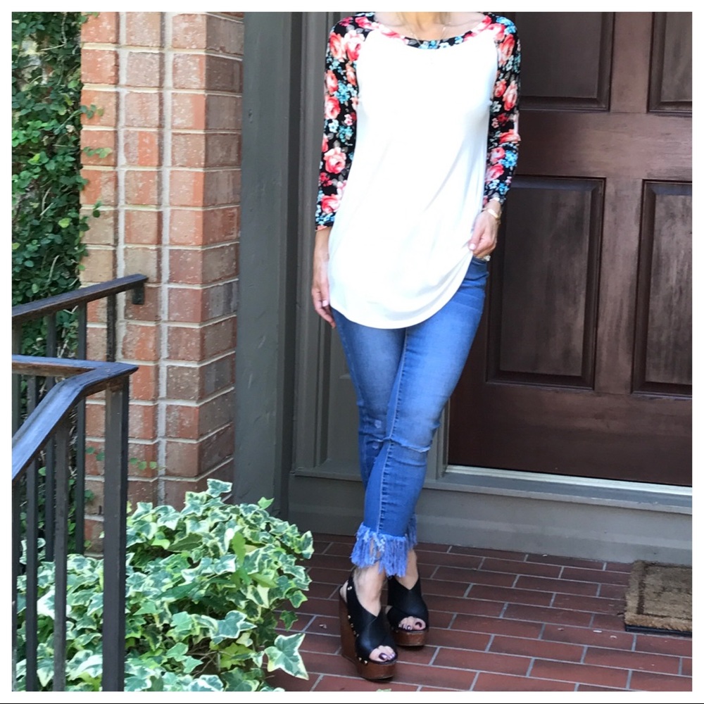 ✨LAST ONE ✨Floral raglan sleeves - Picture 3 of 7