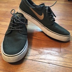 Nike Janoskis