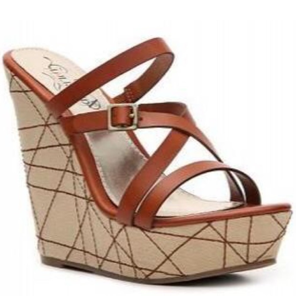 Unlisted platform wedges