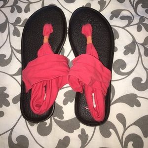 Brand new Sanuk sandals!