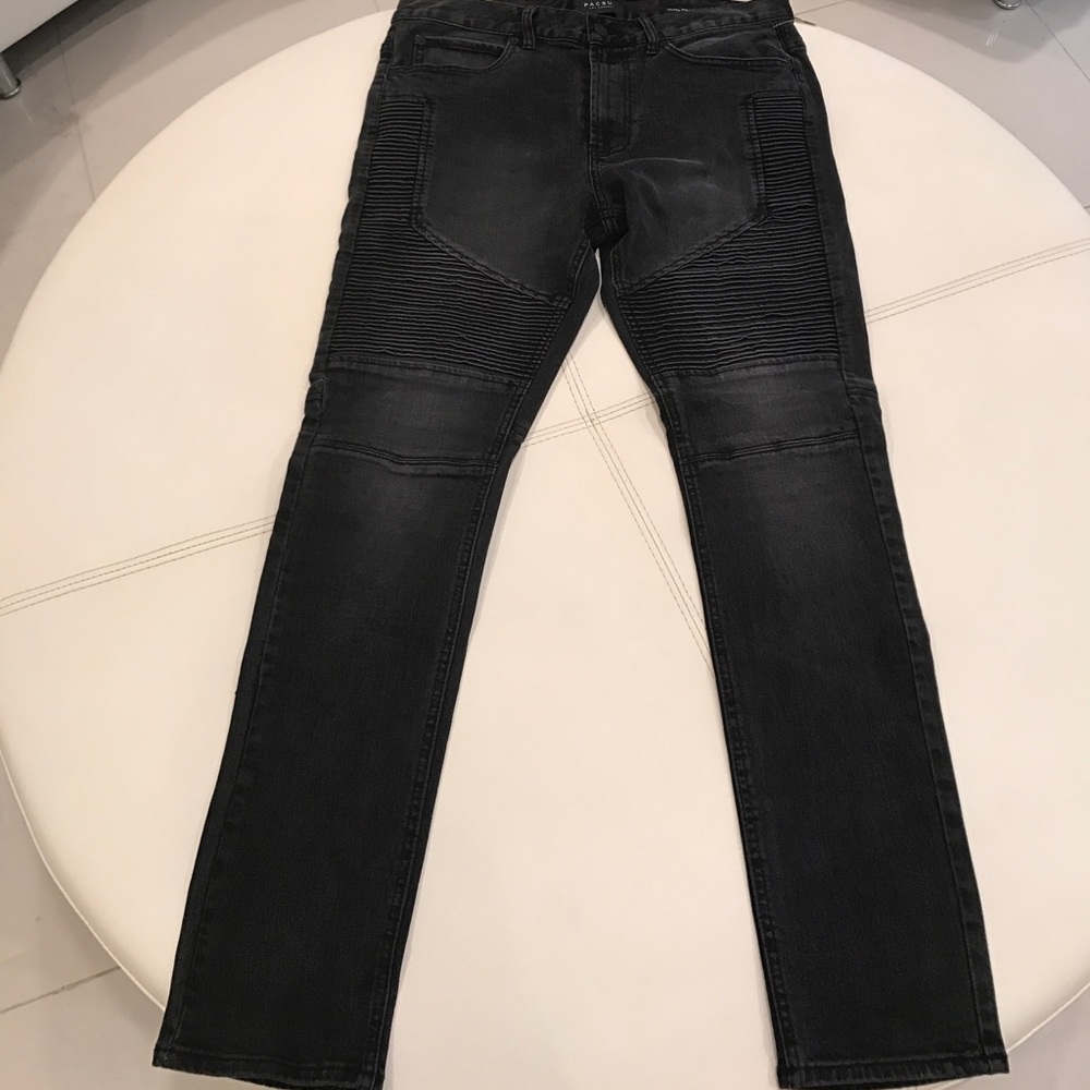 34 x 32 Slacked skinny biker jeans
