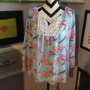 Crown & Ivy peasant top XL