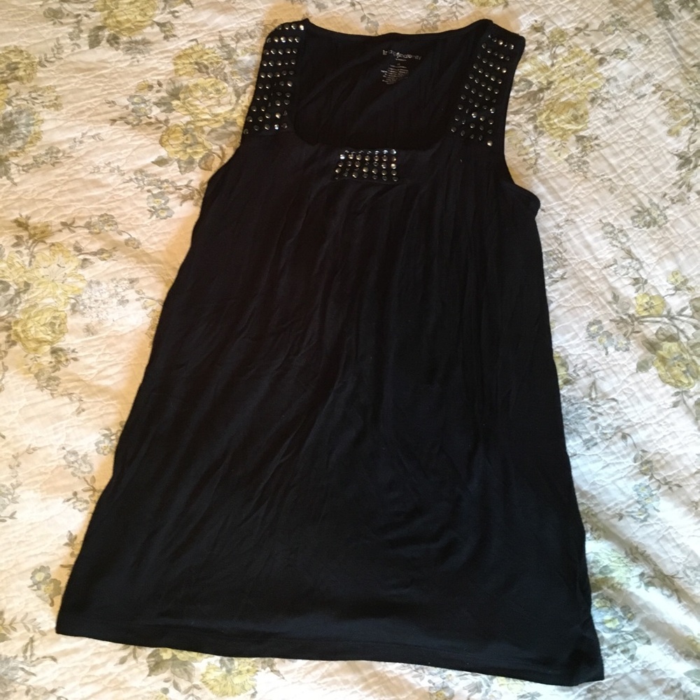 Liz Lange maternity shirt