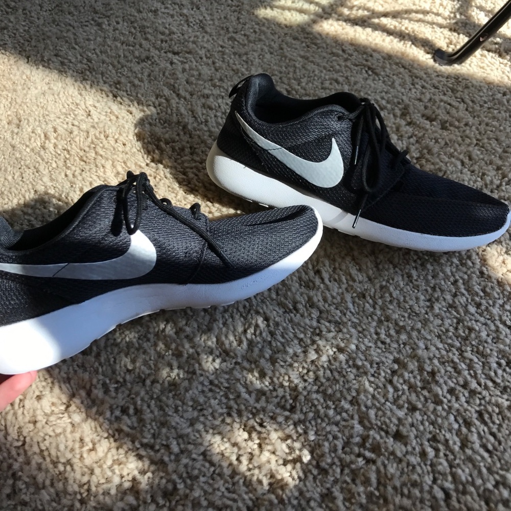 nike roshes