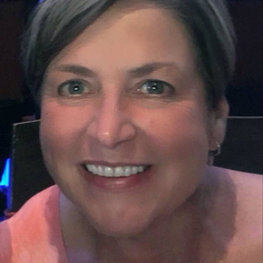 Meet your Posher, Eva