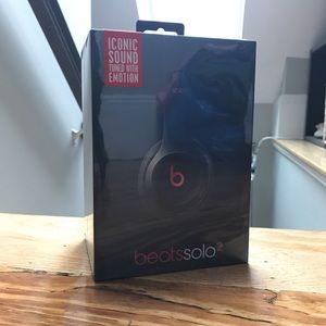 *SOLD* Beats solo 2 black headphones