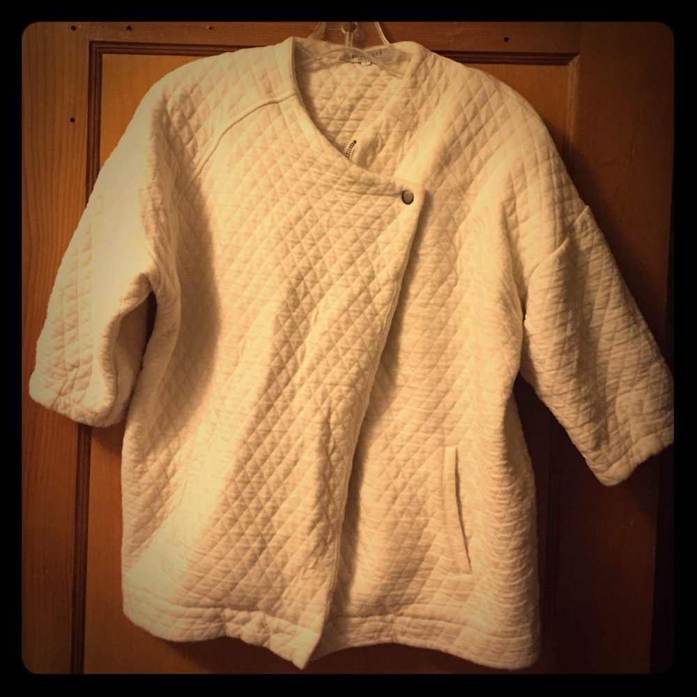 Cropped sleeved quilted sweatshirt