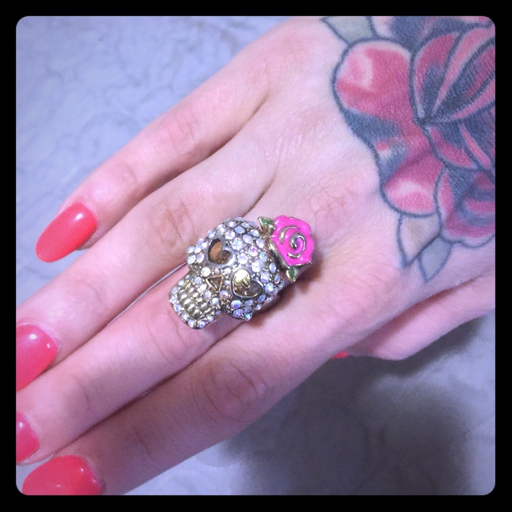 AUTHENTIC Betsy Johnson  sugar skull ring